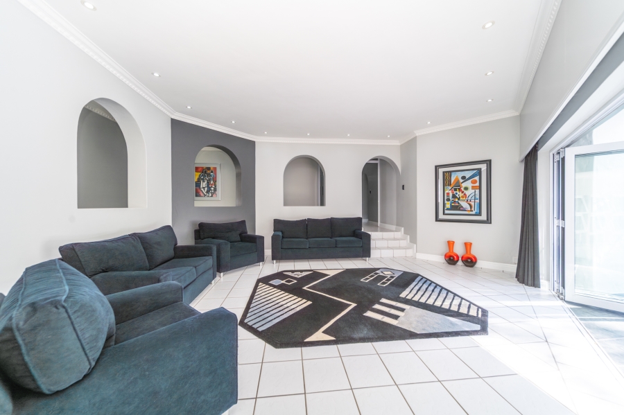 5 Bedroom Property for Sale in Nahoon Valley Park Eastern Cape